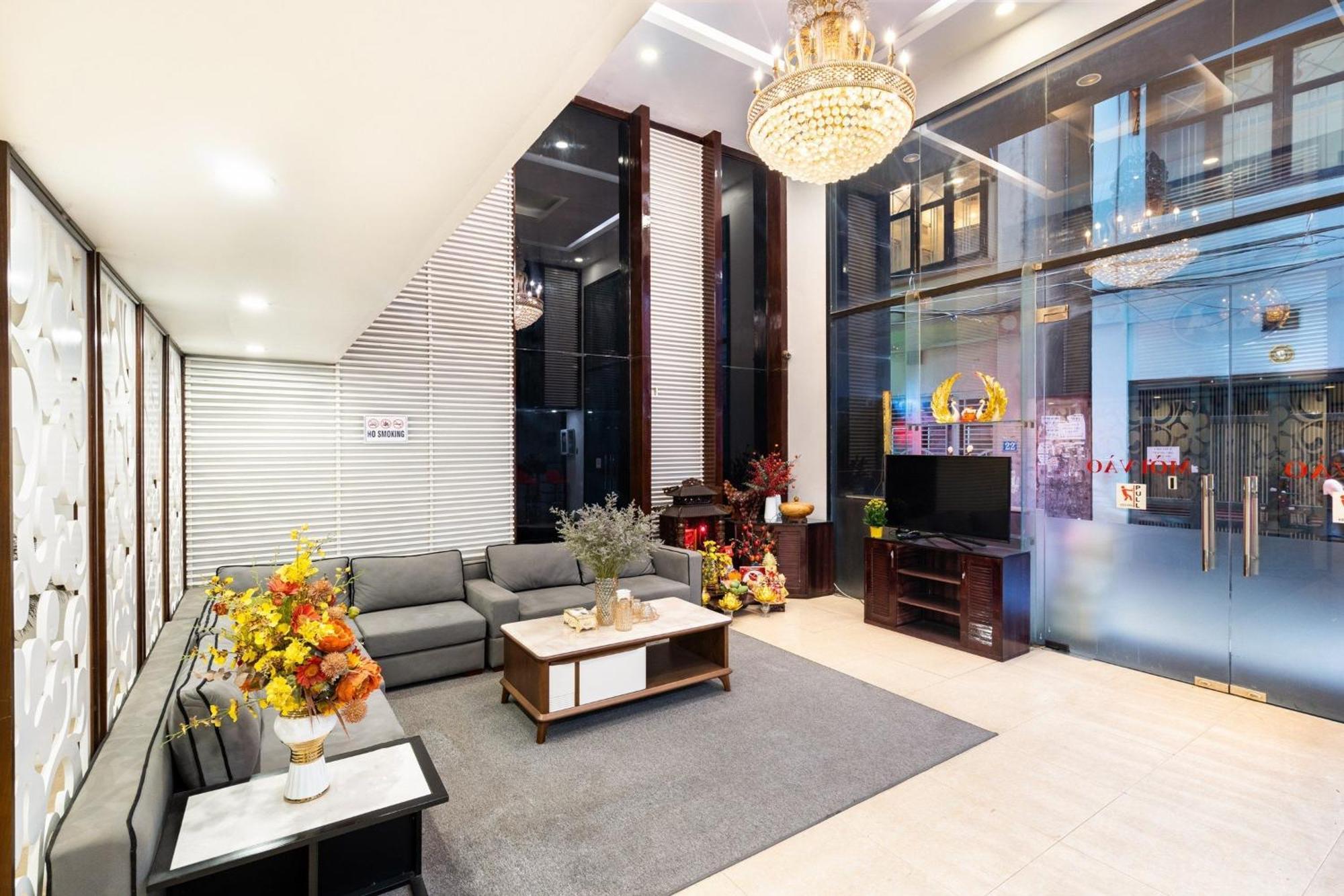 Kieu Anh Hotel - 81 Trung Kinh - By Bay Luxury Hanoi Exterior foto